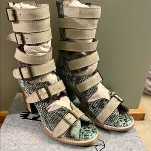 Freebird Bond Teal Aqua Multi Snake Sandal Size 11 Brand New